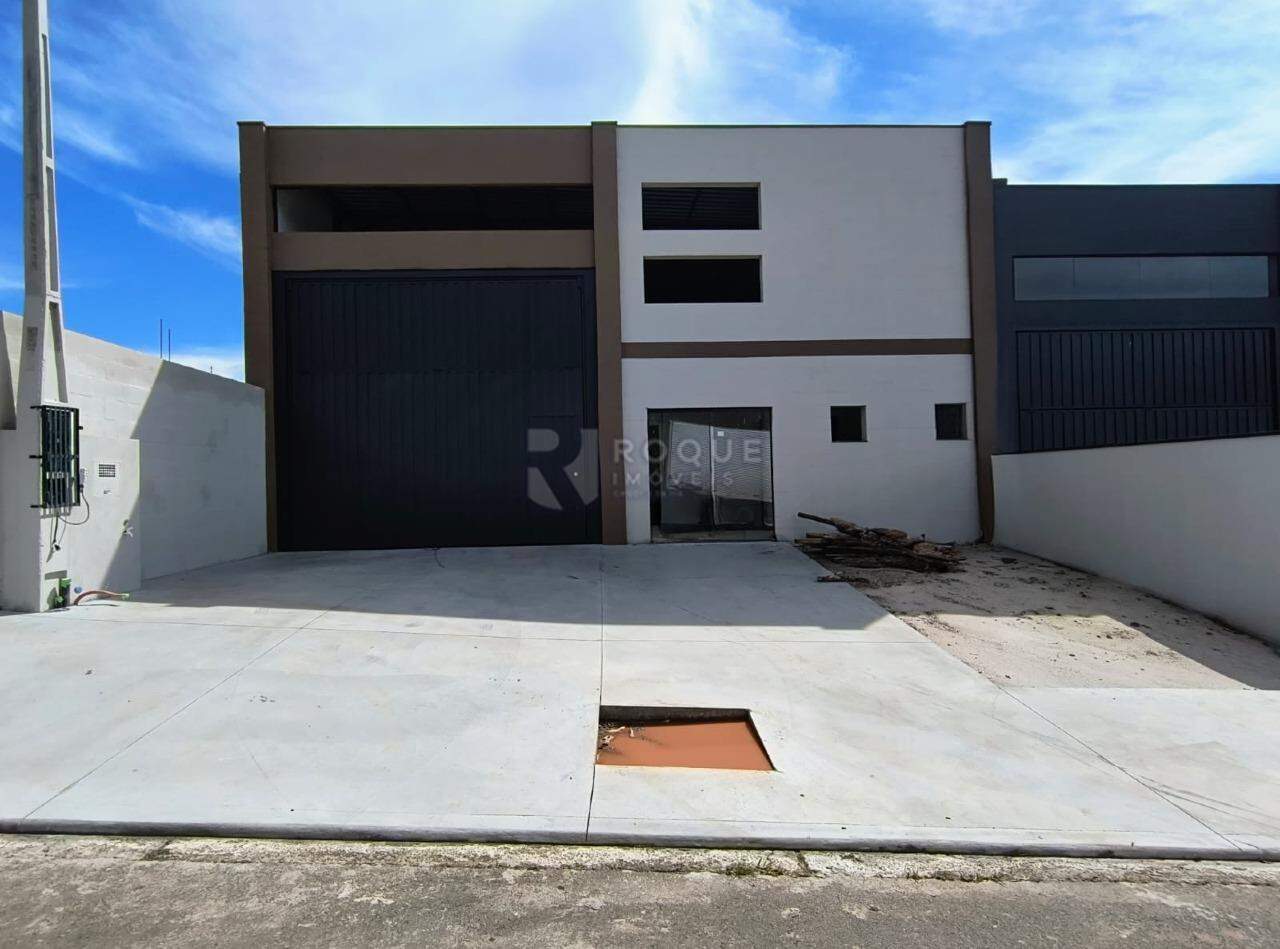 Barracão/Galpão para aluguel no bairro Jardim Porto Real II: Fachada