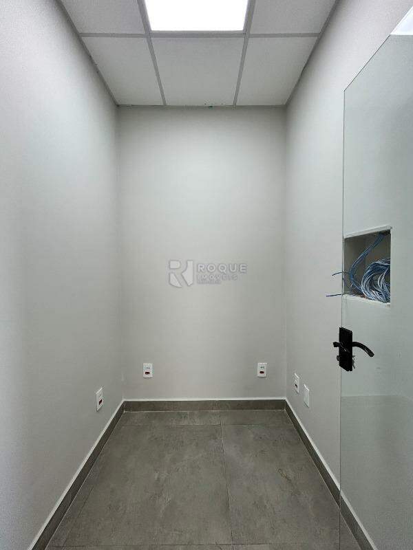 Barracão/Galpão para aluguel no bairro Jardim Colinas de São João: Despensa 