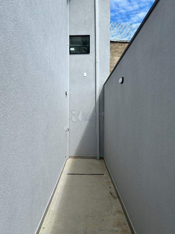 Barracão/Galpão para aluguel no bairro Jardim Colinas de São João: Corredor 