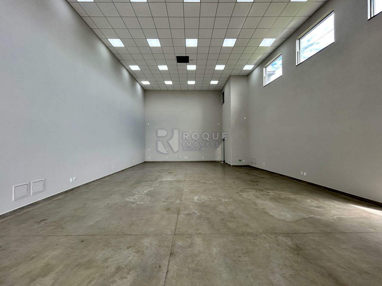 Barracão/Galpão para aluguel no bairro Jardim Colinas de São João: Salão