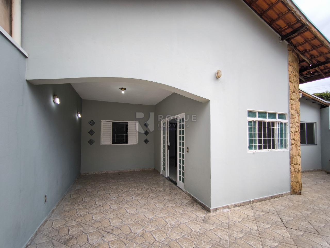 Casa Residencial à venda no bairro Jardim Residencial Guimarães: FRENTE