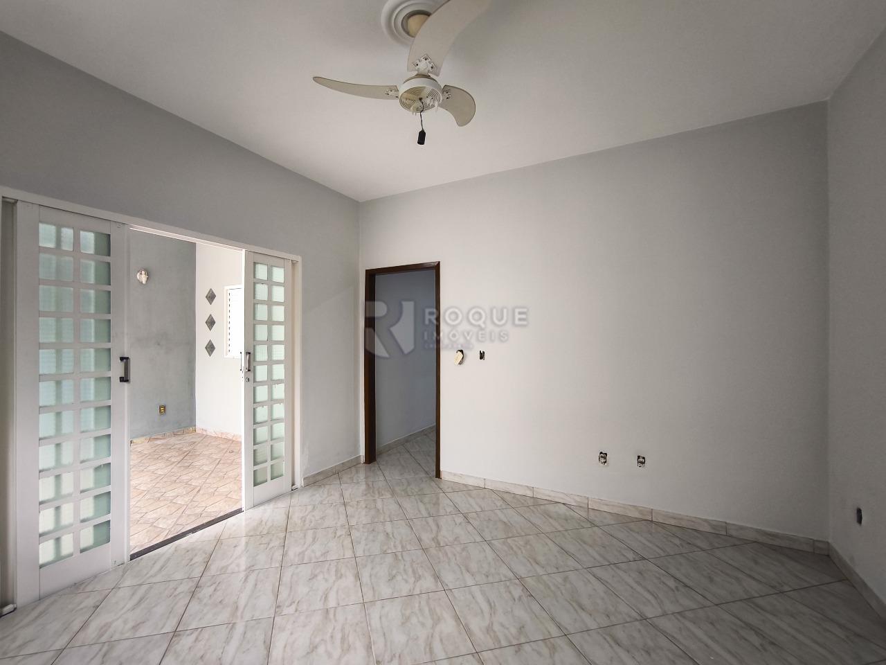 Casa Residencial à venda no bairro Jardim Residencial Guimarães: SALA DE ESTAR