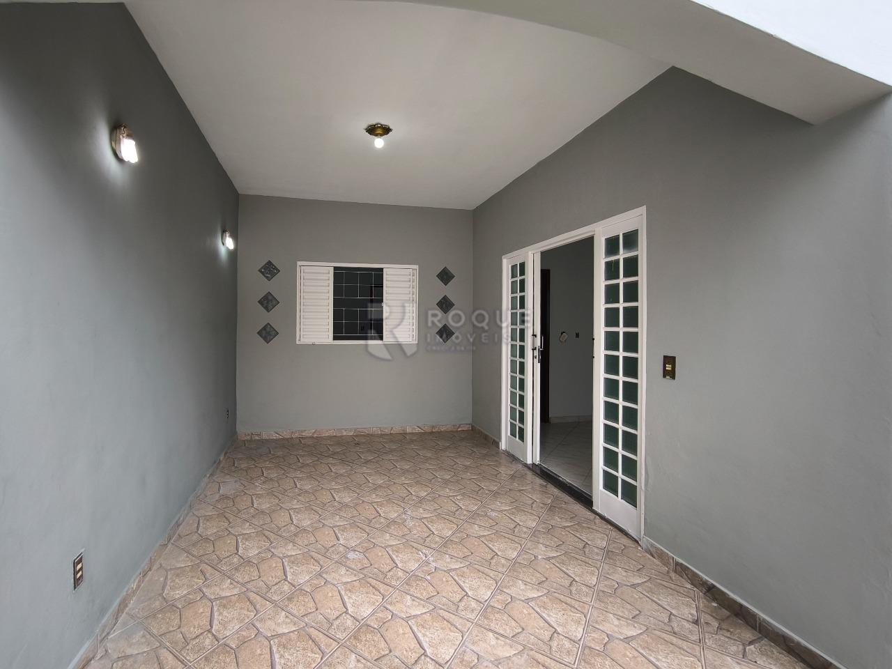 Casa Residencial à venda no bairro Jardim Residencial Guimarães: GARAGEM