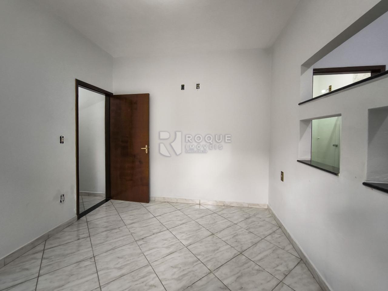 Casa Residencial à venda no bairro Jardim Residencial Guimarães: SUÍTE