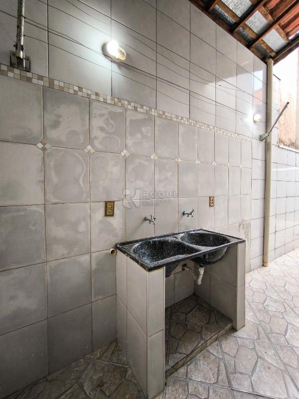 Casa Residencial à venda no bairro Jardim Residencial Guimarães: LAVANDERIA