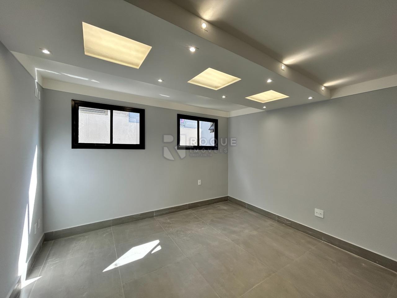 Casa Comercial para aluguel no bairro Centro: Sala 2