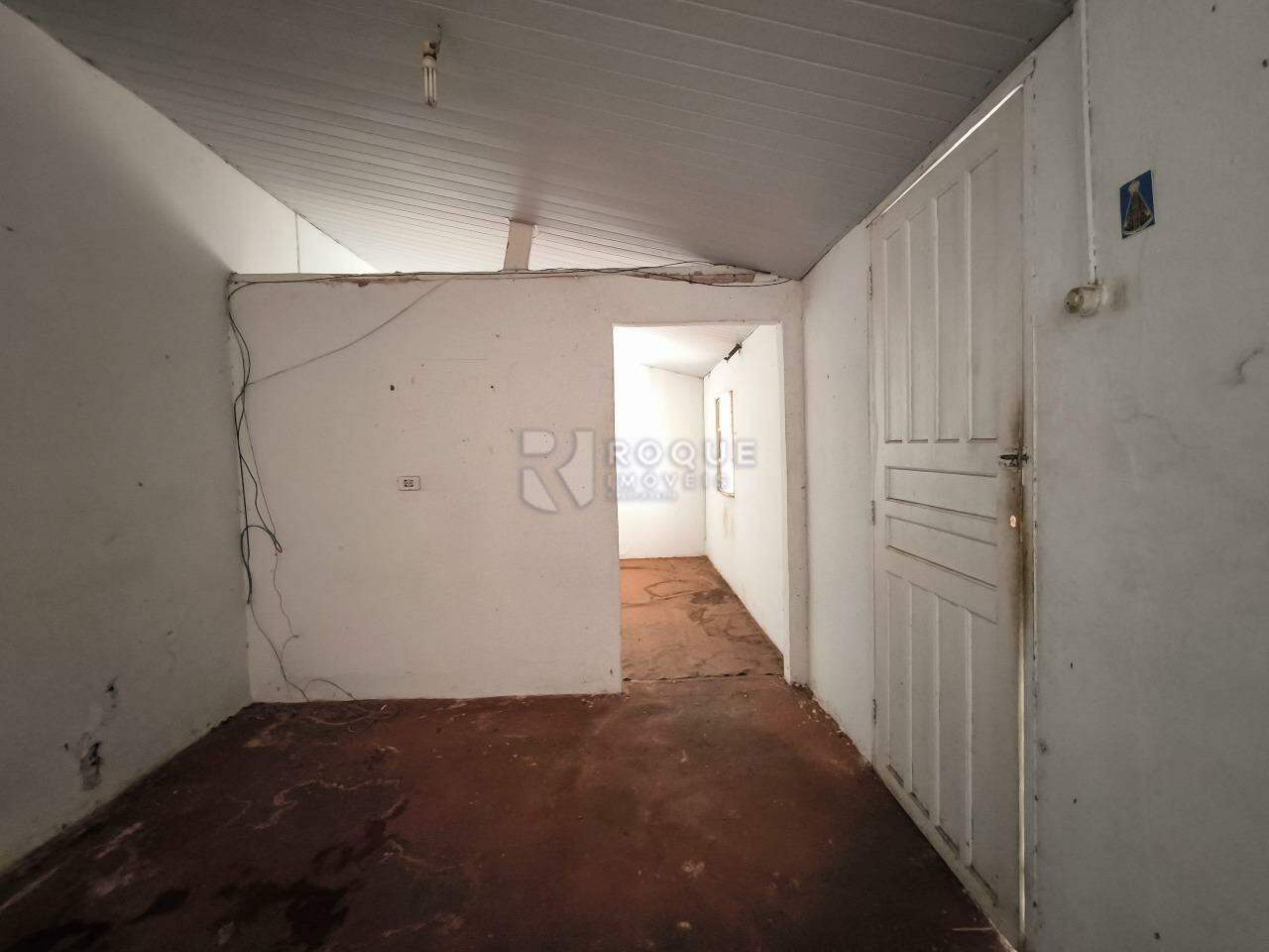 Salão à venda no bairro Jardim Nova Itália: SALA DE ESTAR EDÍCULA