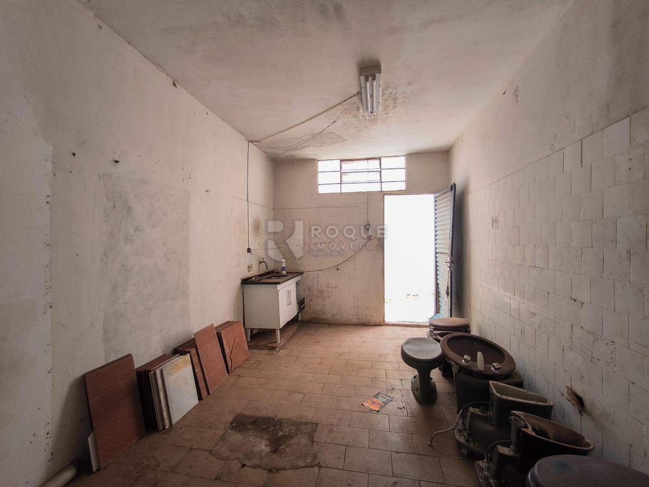 Salão à venda no bairro Jardim Nova Itália: COZINHA