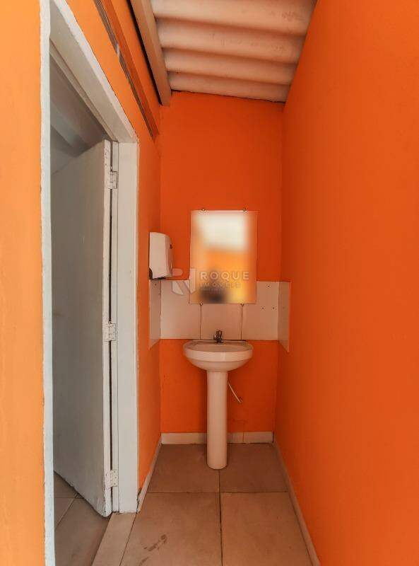 Salão à venda no bairro Jardim Nova Itália: Lavabo