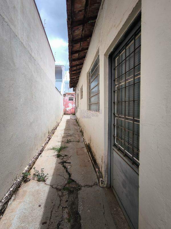 Salão à venda no bairro Jardim Nova Itália: LATERAL EXTERNA