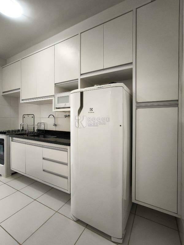 Apartamento à venda no bairro Chácaras Antonieta: COZINHA