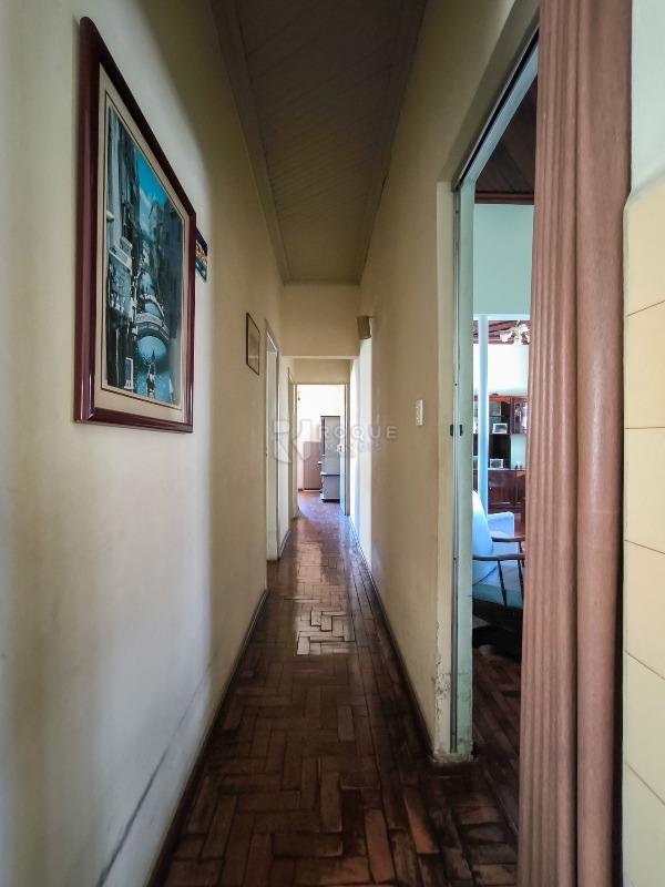 Casa Residencial à venda no bairro Vila Claudia: CORREDOR INTERNO