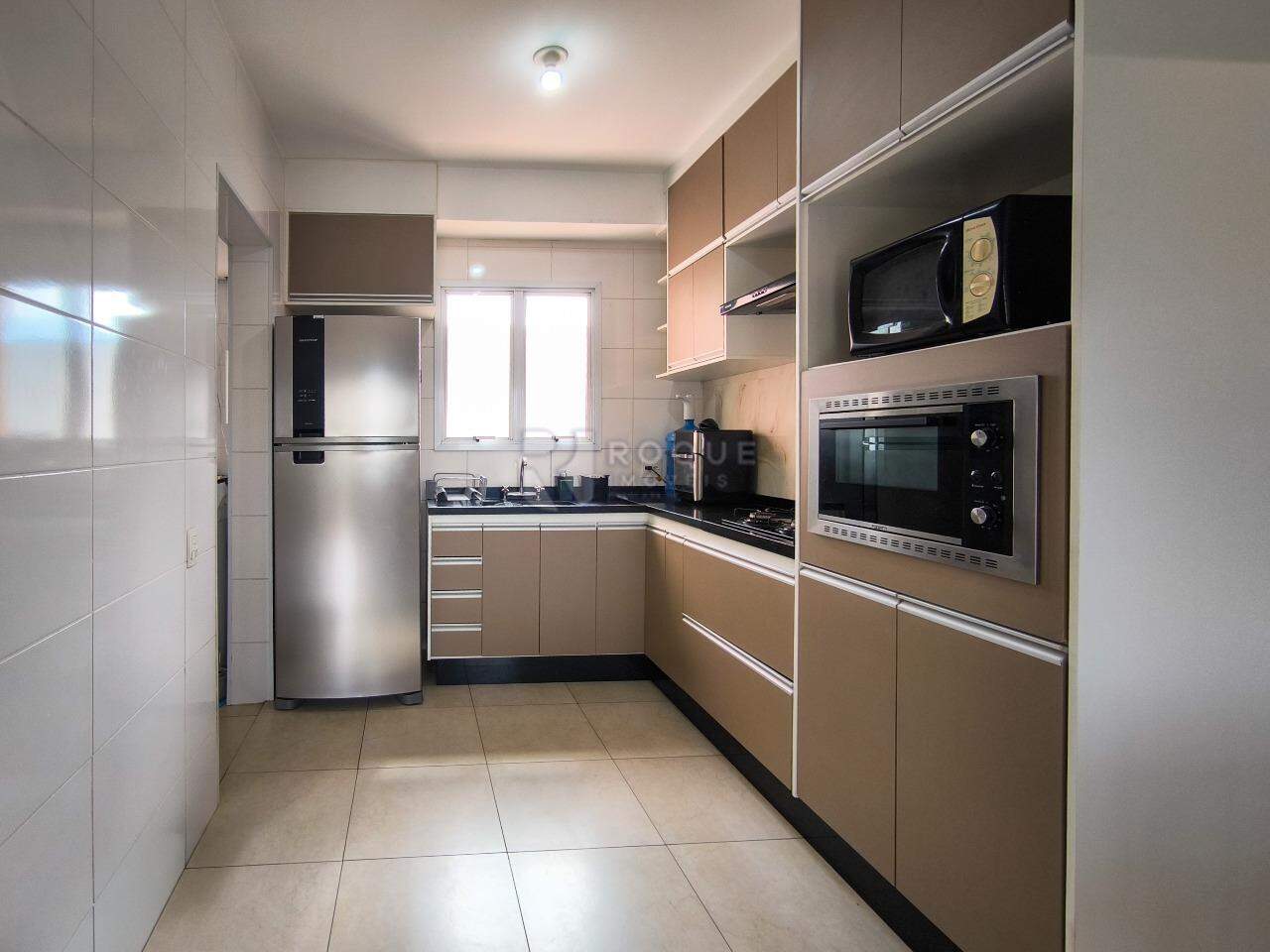 Apartamento à venda no bairro Jardim Residencial Francisco Cruãnes: COZINHA