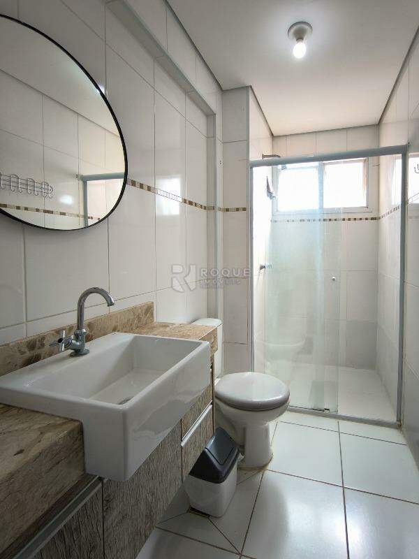 Apartamento à venda no bairro Jardim Residencial Francisco Cruãnes: BANHEIRO SOCIAL