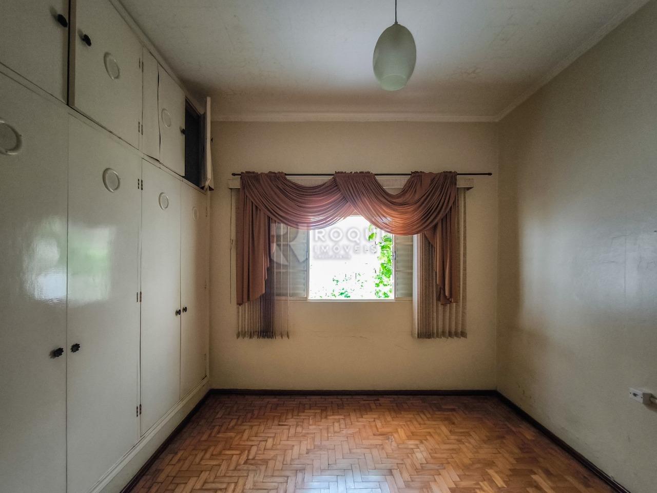 Casa Residencial à venda no bairro Centro: DORMITÓRIO 1