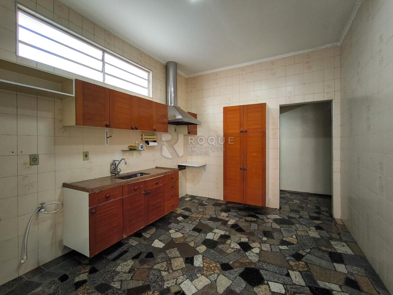 Casa Residencial à venda no bairro Centro: COZINHA