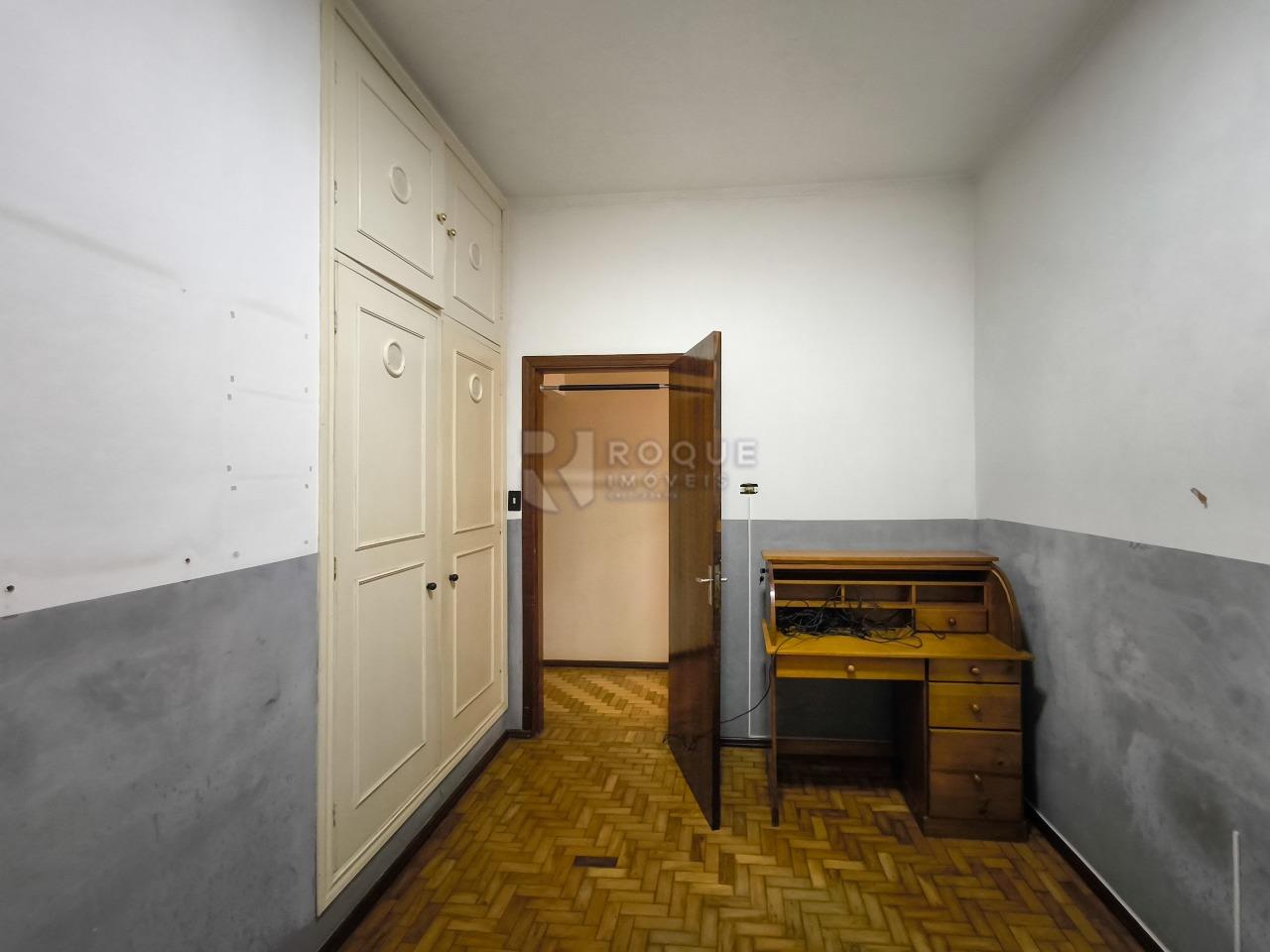 Casa Residencial à venda no bairro Centro: DORMITÓRIO 2