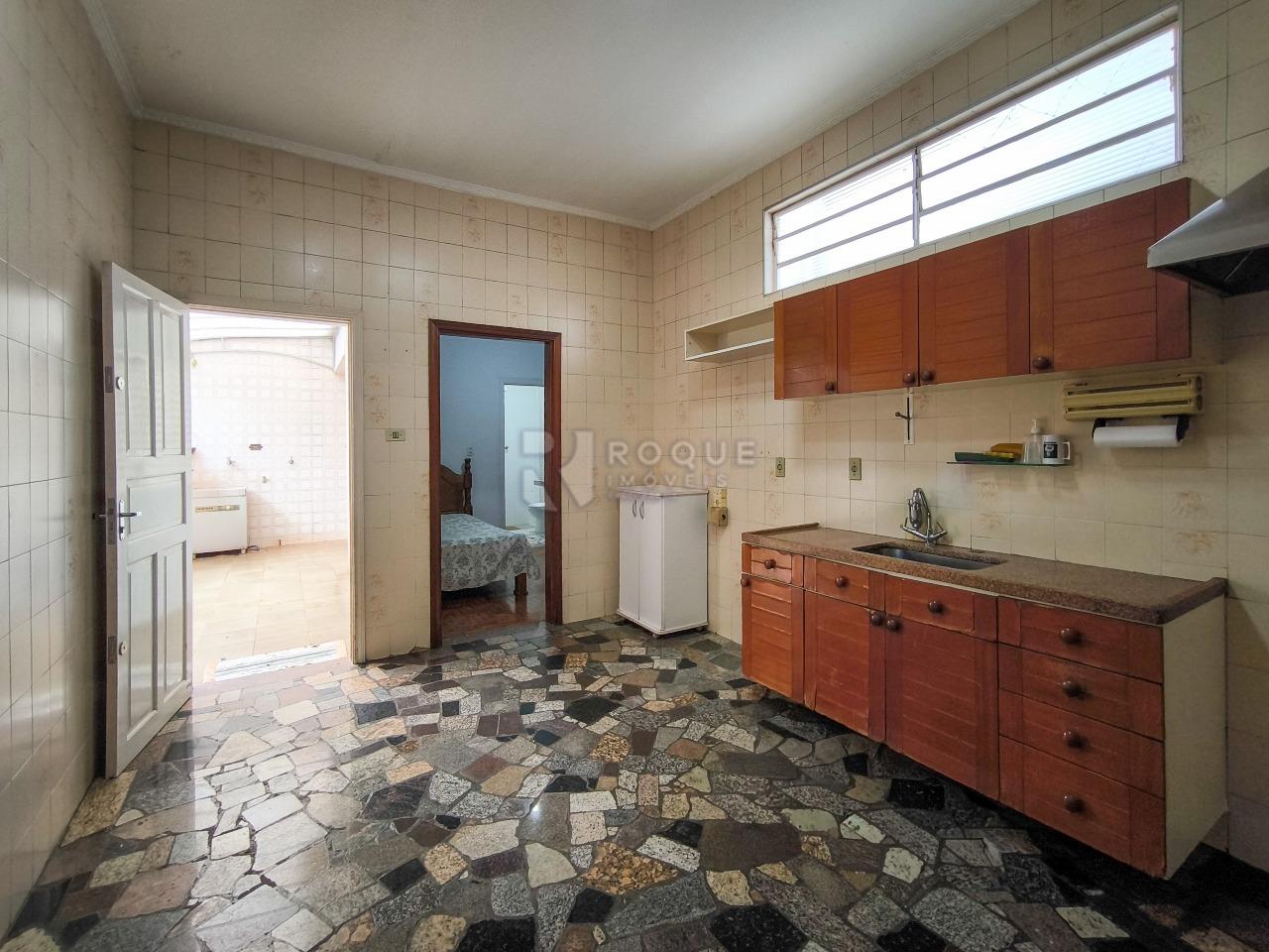 Casa Residencial à venda no bairro Centro: COZINHA