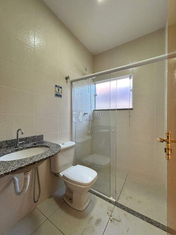 Casa Comercial para aluguel no bairro Vila Cristovam: WC social
