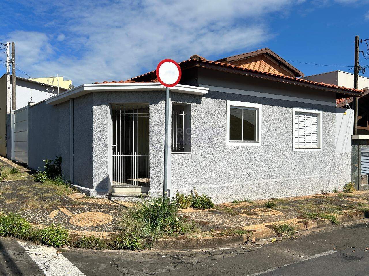 Casa Comercial para aluguel no bairro Vila Cristovam: Fachada 