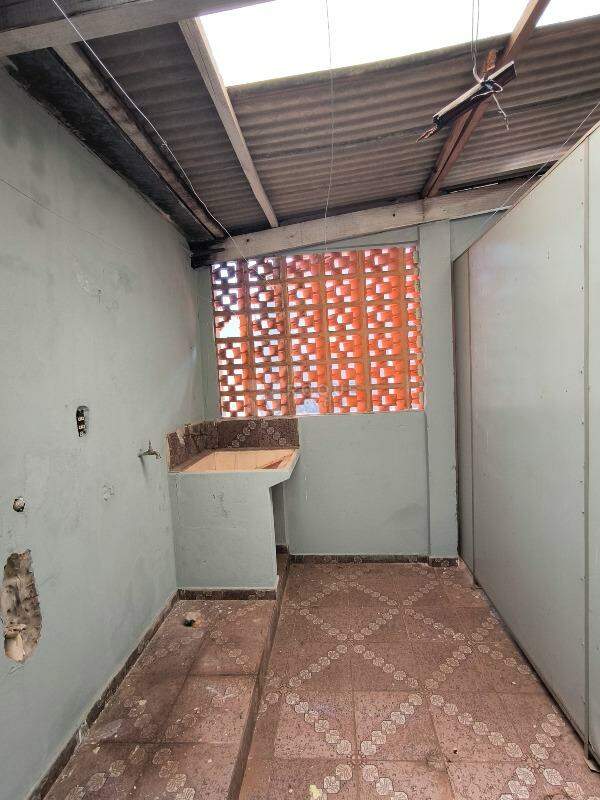 Casa Residencial à venda no bairro Jardim Santa Luiza: LAVANDERIA