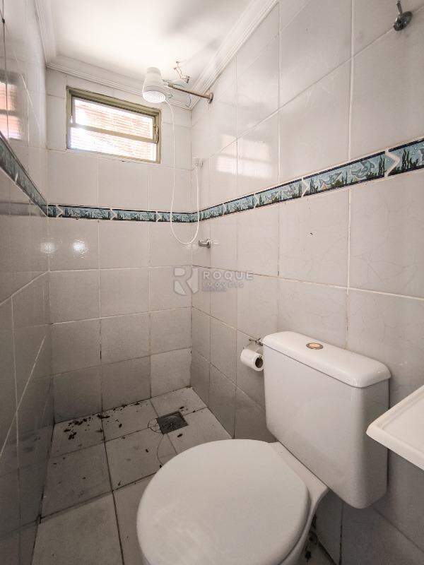 Casa Residencial à venda no bairro Jardim Santa Luiza: BANHEIRO SOCIAL EDÍCULA