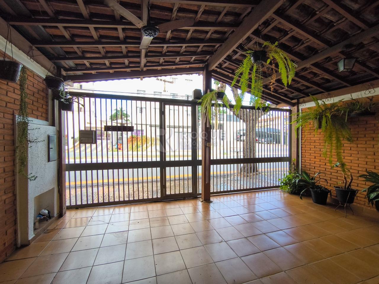 Casa Residencial à venda no bairro Cidade Jardim: GARAGEM