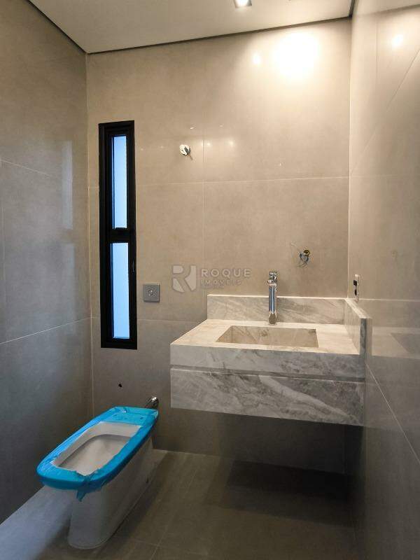 Casa em condomínio à venda no bairro Residencial Greville: LAVABO