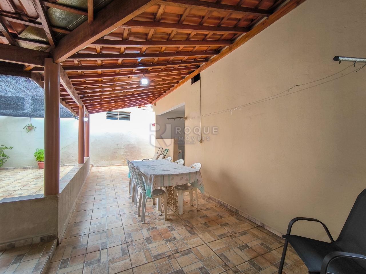 Casa Residencial à venda no bairro Jardim Ouro Verde: VARANDA