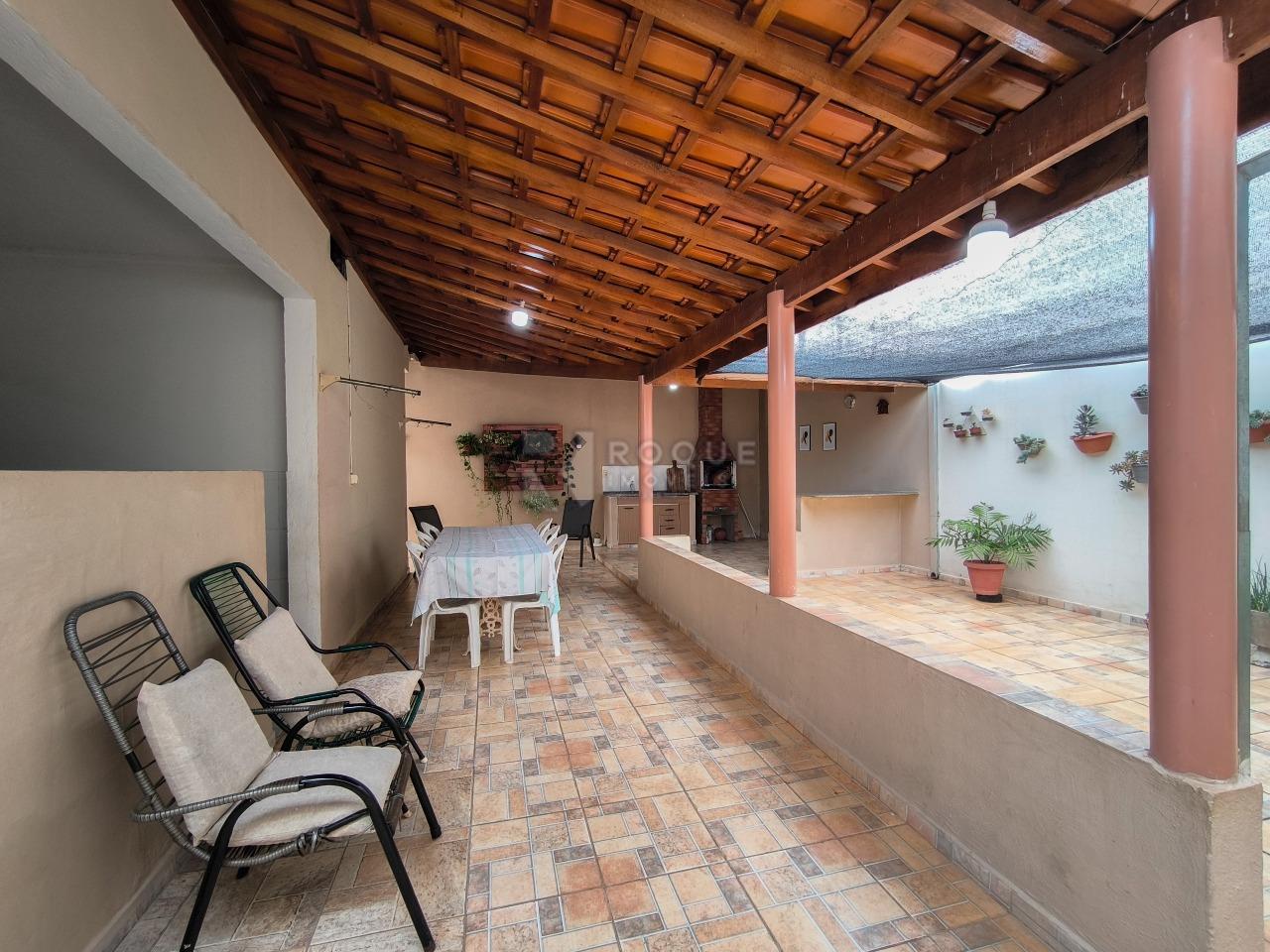 Casa Residencial à venda no bairro Jardim Ouro Verde: VARANDA