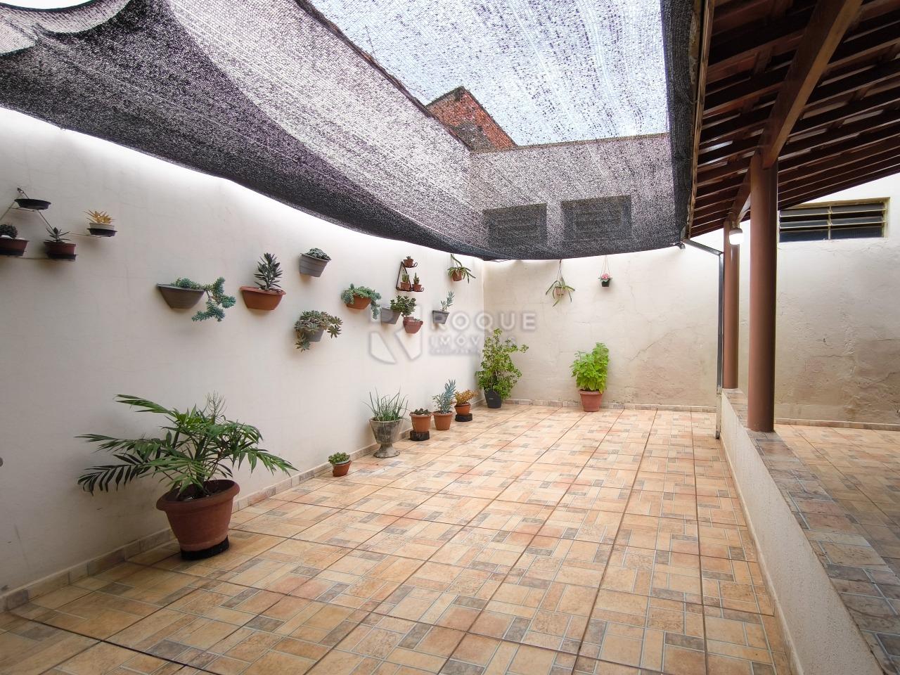 Casa Residencial à venda no bairro Jardim Ouro Verde: QUINTAL