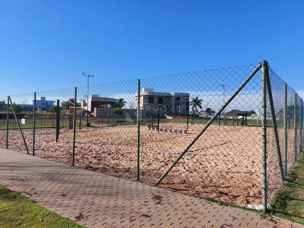 Terreno em condomínio à venda no bairro Residencial Lago Azul: 