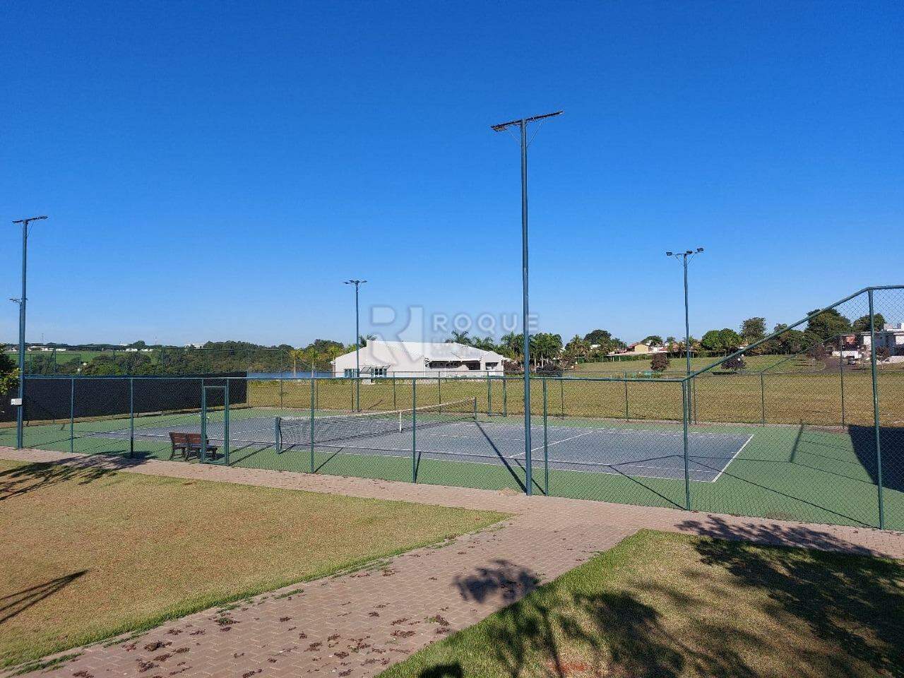 Terreno em condomínio à venda no bairro Residencial Lago Azul: 