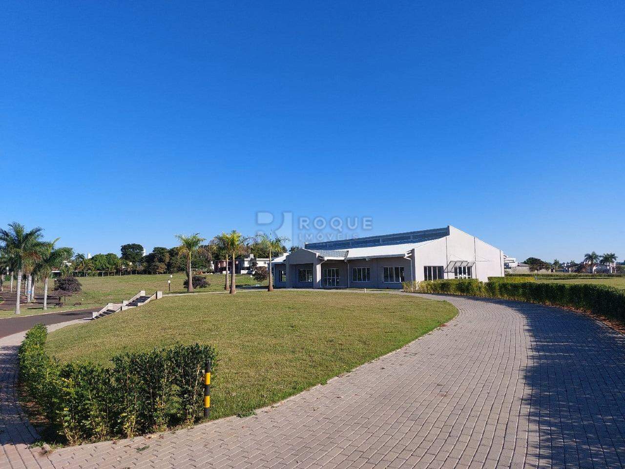 Terreno em condomínio à venda no bairro Residencial Lago Azul: 