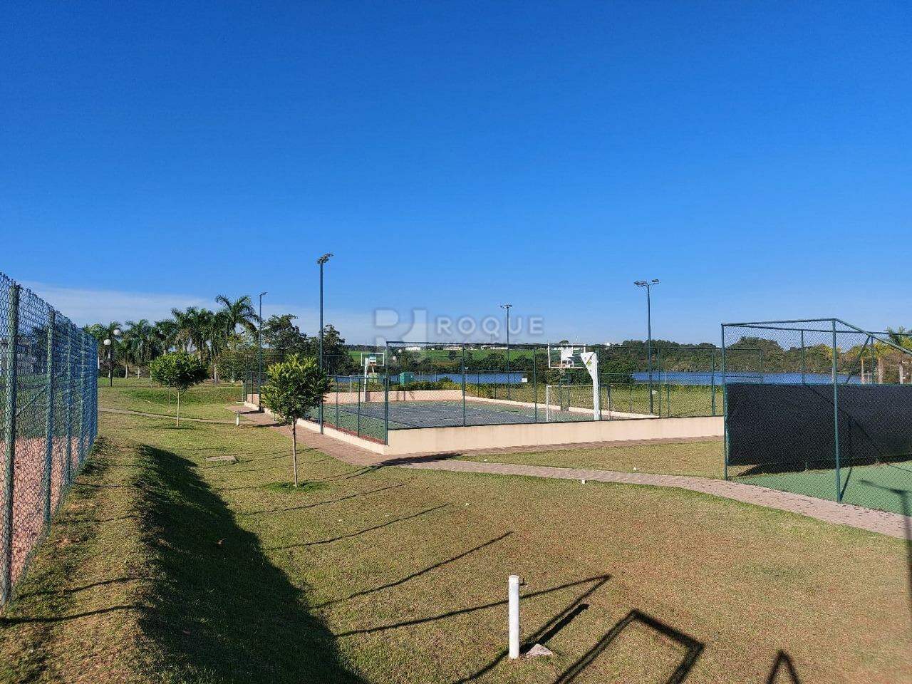 Terreno em condomínio à venda no bairro Residencial Lago Azul: 