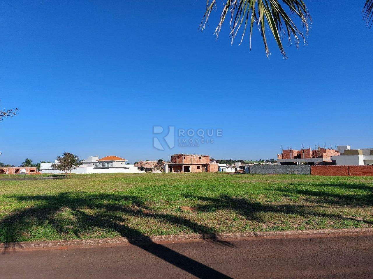 Terreno em condomínio à venda no bairro Residencial Lago Azul: 