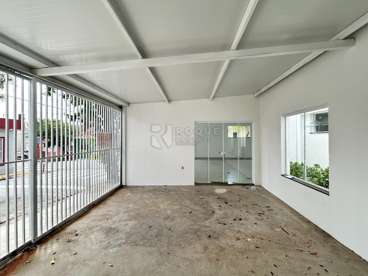 Salão para aluguel no bairro Centro: Garagem 