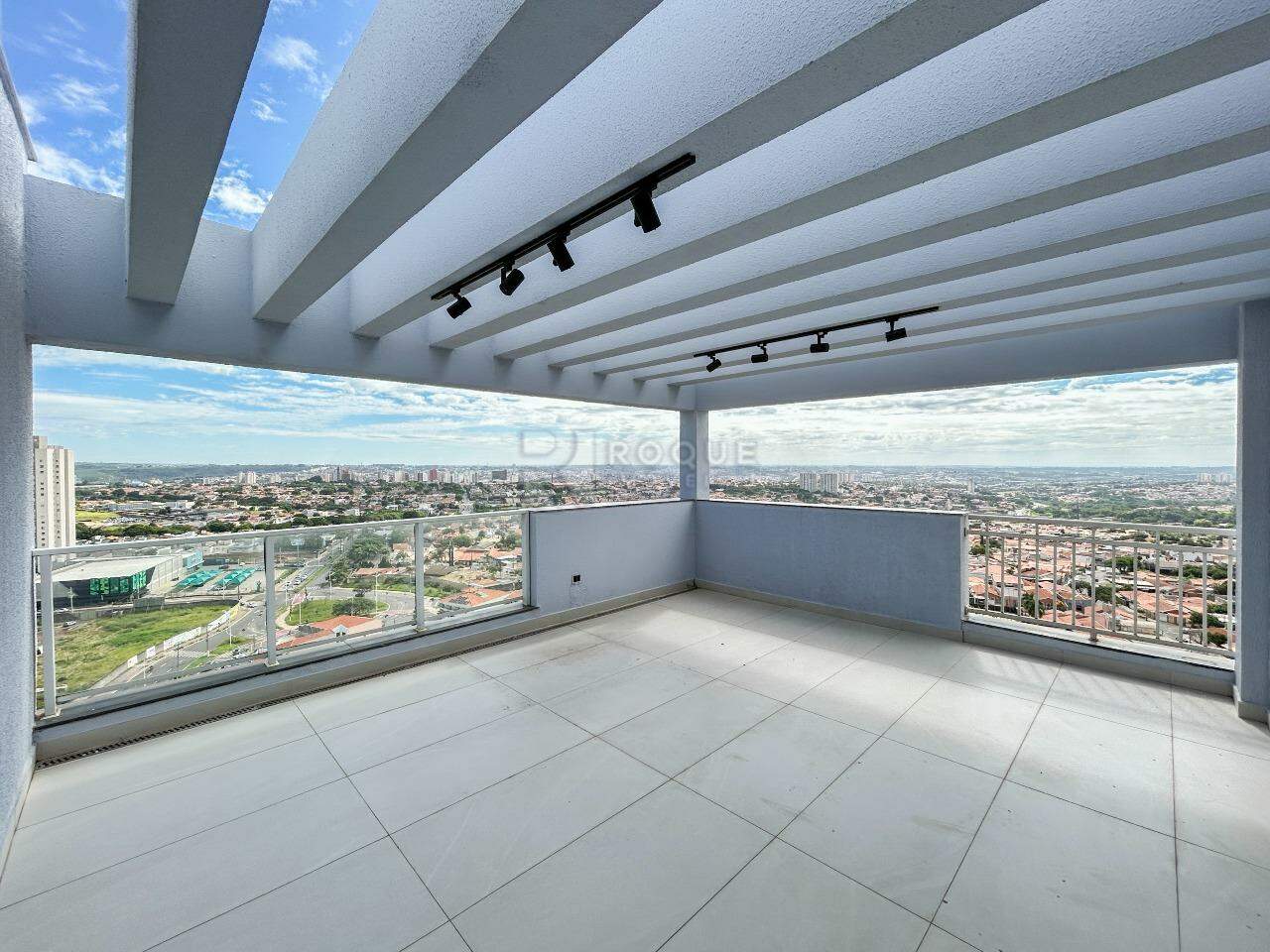 Apartamento para aluguel no bairro Jardim Florença: Sacada