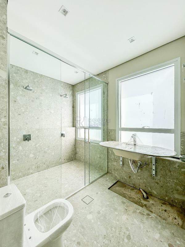 Apartamento para aluguel no bairro Jardim Florença: WC suíte master segundo andar 