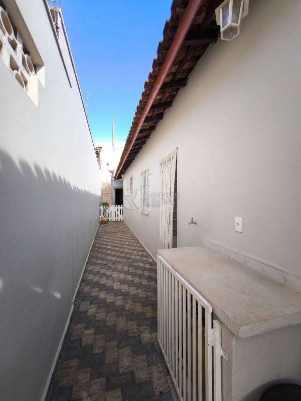 Casa Residencial à venda no bairro Jardim Ipanema: LATERAL EXTERNA