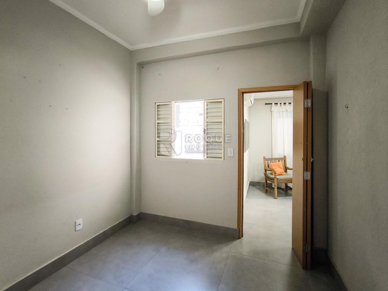 Casa Residencial à venda no bairro Jardim Ipanema: SUÍTE EDÍCULA