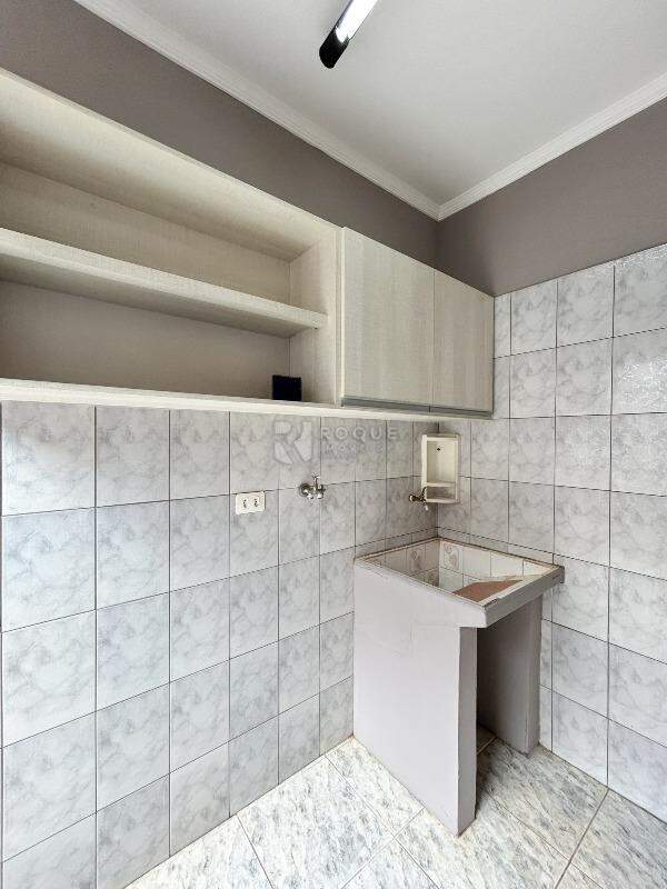 Casa Residencial à venda no bairro Jardim Lázaro Honório de Oliveira: LAVANDERIA