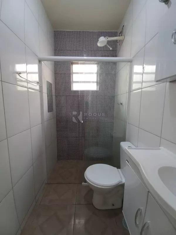 Casa Residencial à venda no bairro Jardim Esmeralda: BANHEIRO SOCIAL