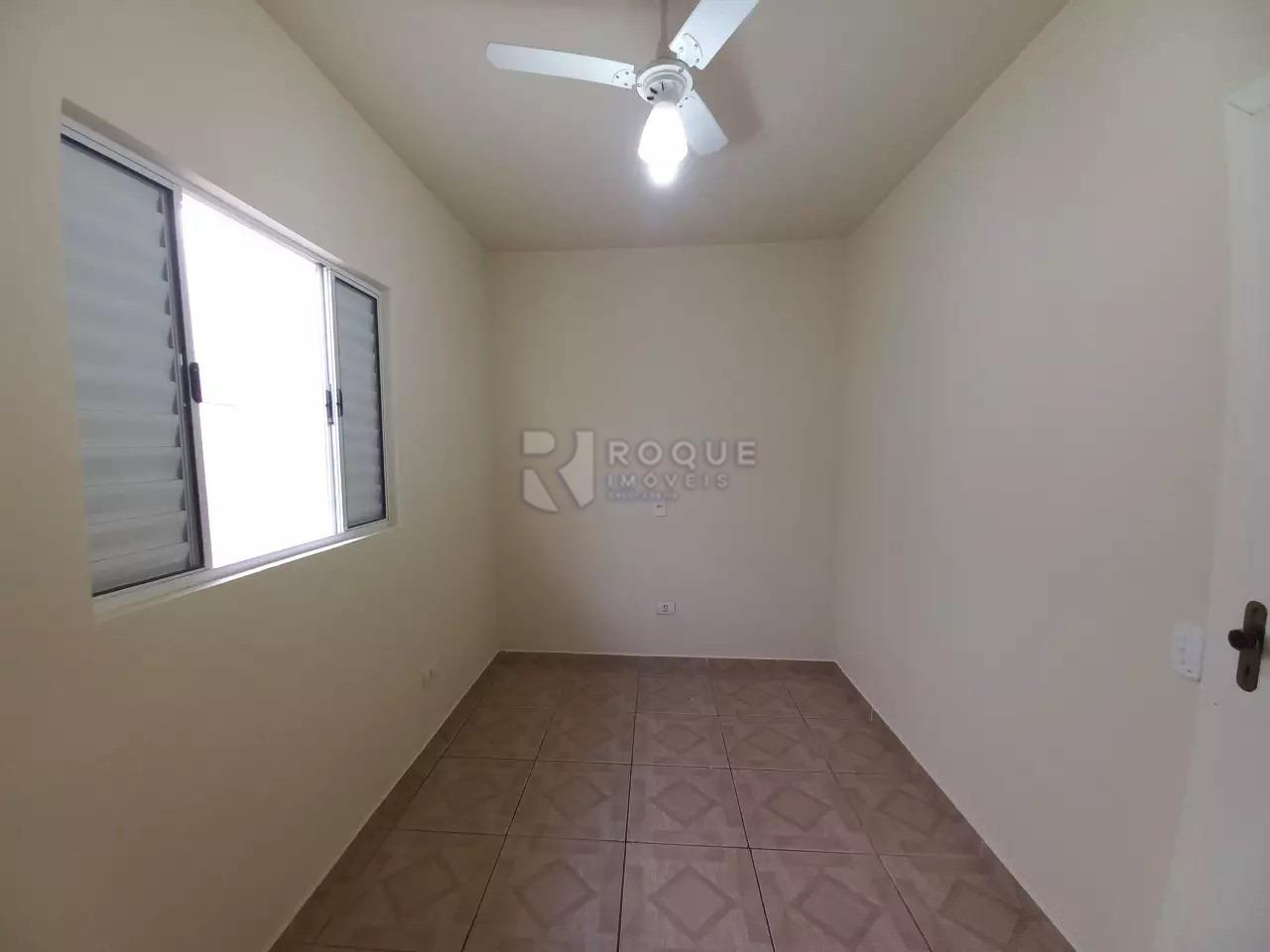 Casa Residencial à venda no bairro Jardim Esmeralda: DORMITÓRIO-CASA A