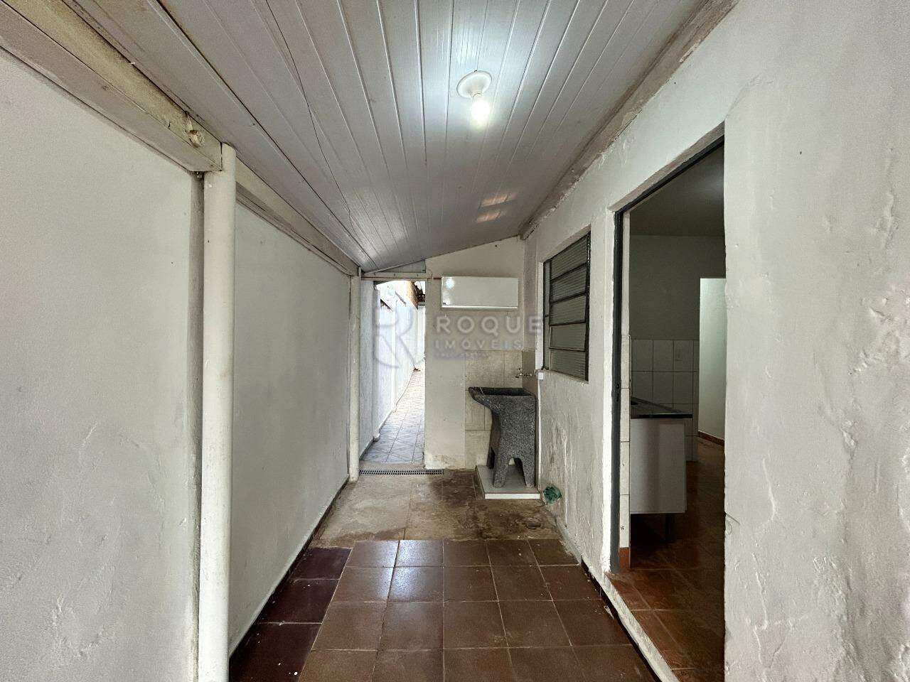 Casa Residencial para aluguel no bairro Vila Queiroz: Área de serviço 