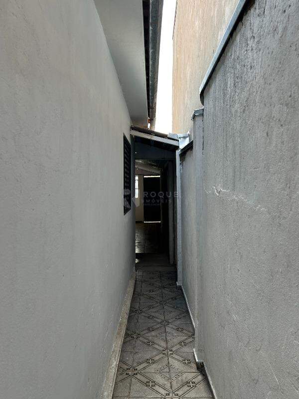 Casa Residencial para aluguel no bairro Vila Queiroz: Corredor 