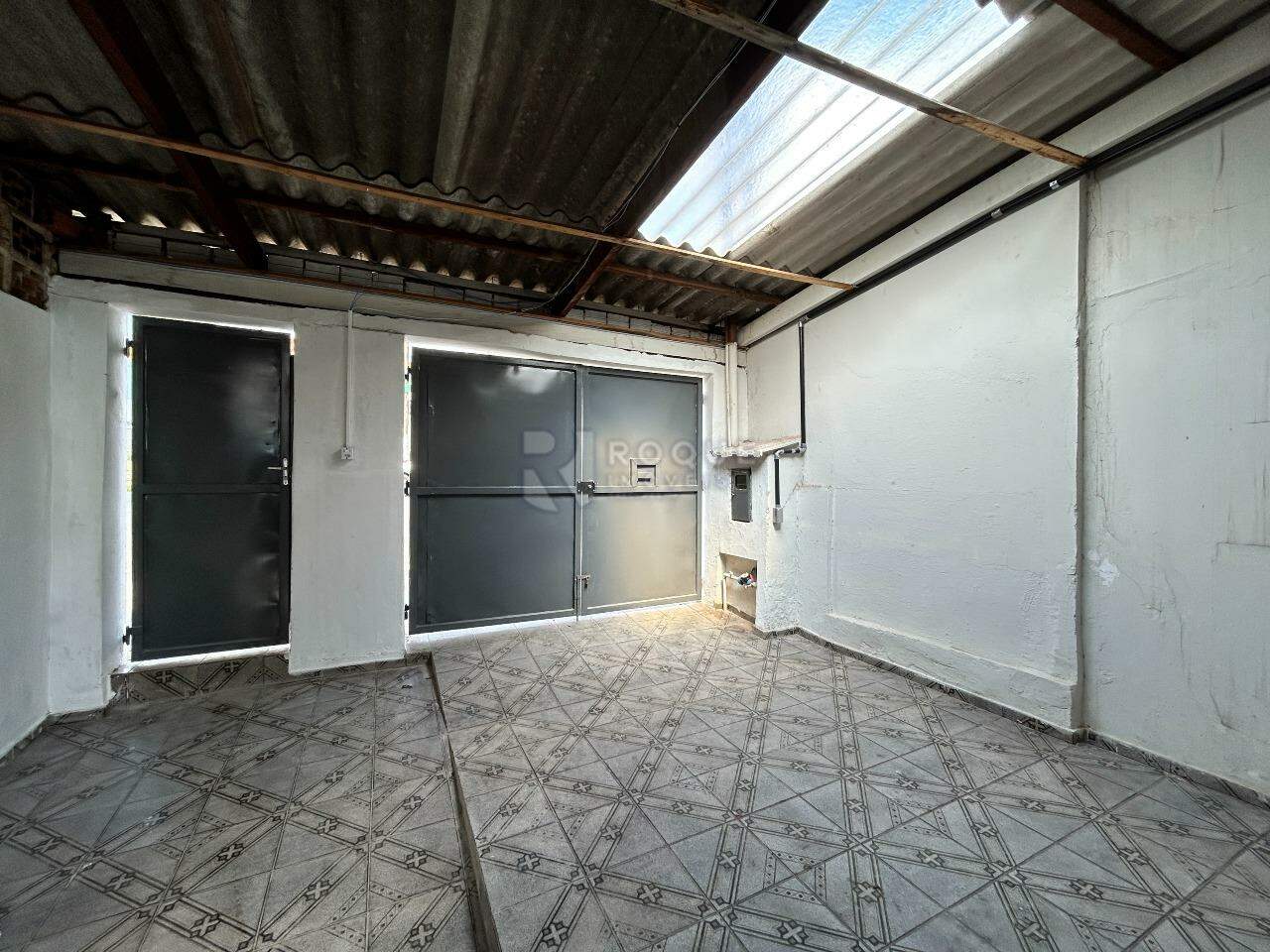 Casa Residencial para aluguel no bairro Vila Queiroz: Garagem 