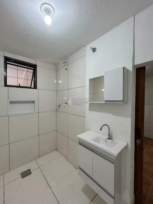 Casa Residencial para aluguel no bairro Vila Queiroz: WC social 