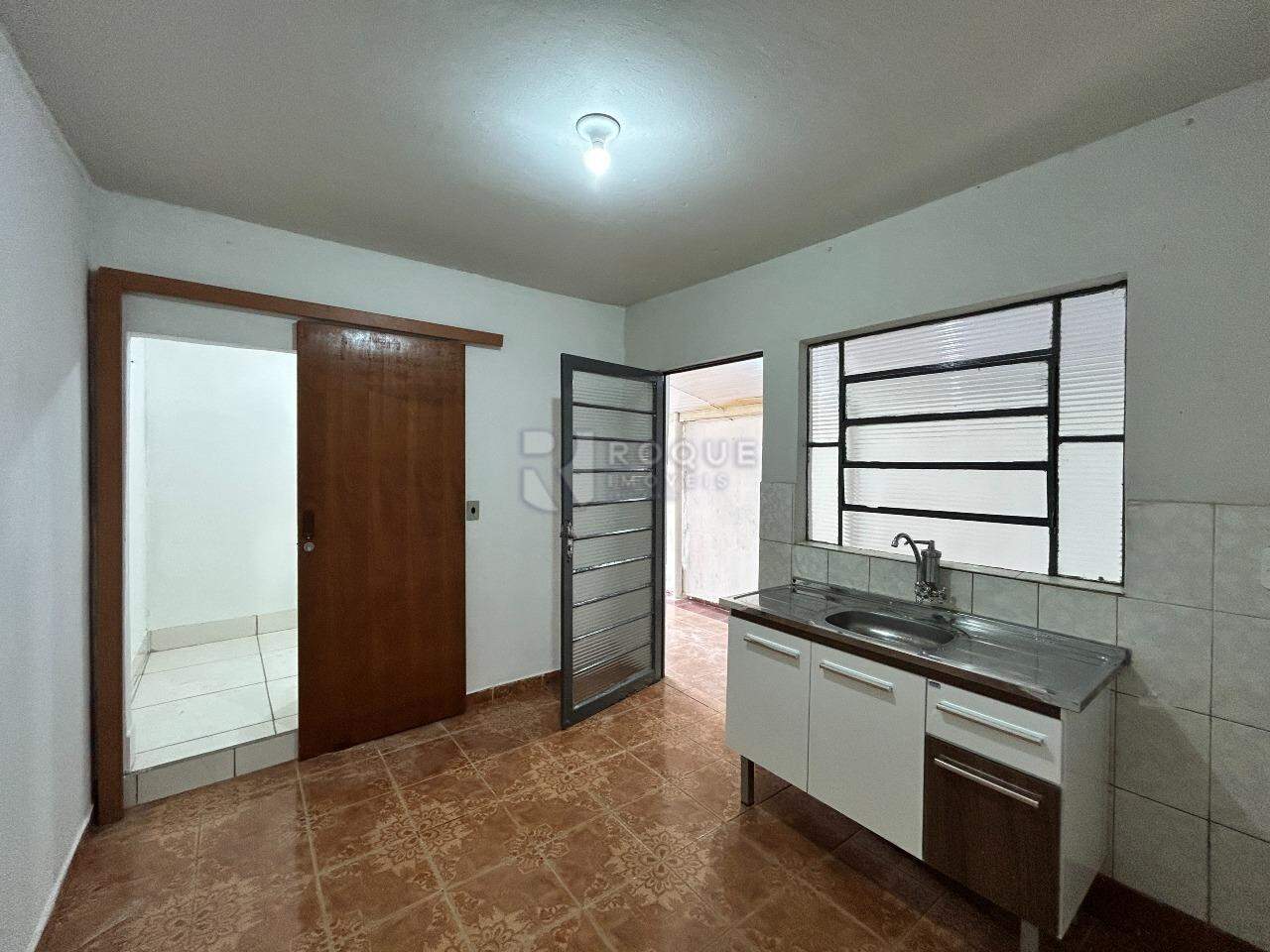 Casa Residencial para aluguel no bairro Vila Queiroz: Cozinha 