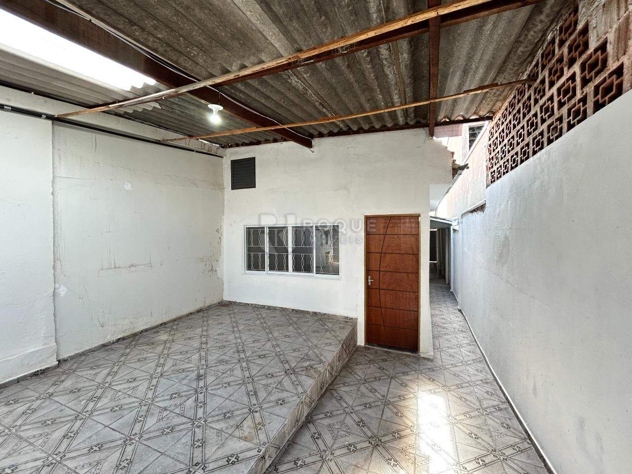 Casa Residencial para aluguel no bairro Vila Queiroz: Garagem 